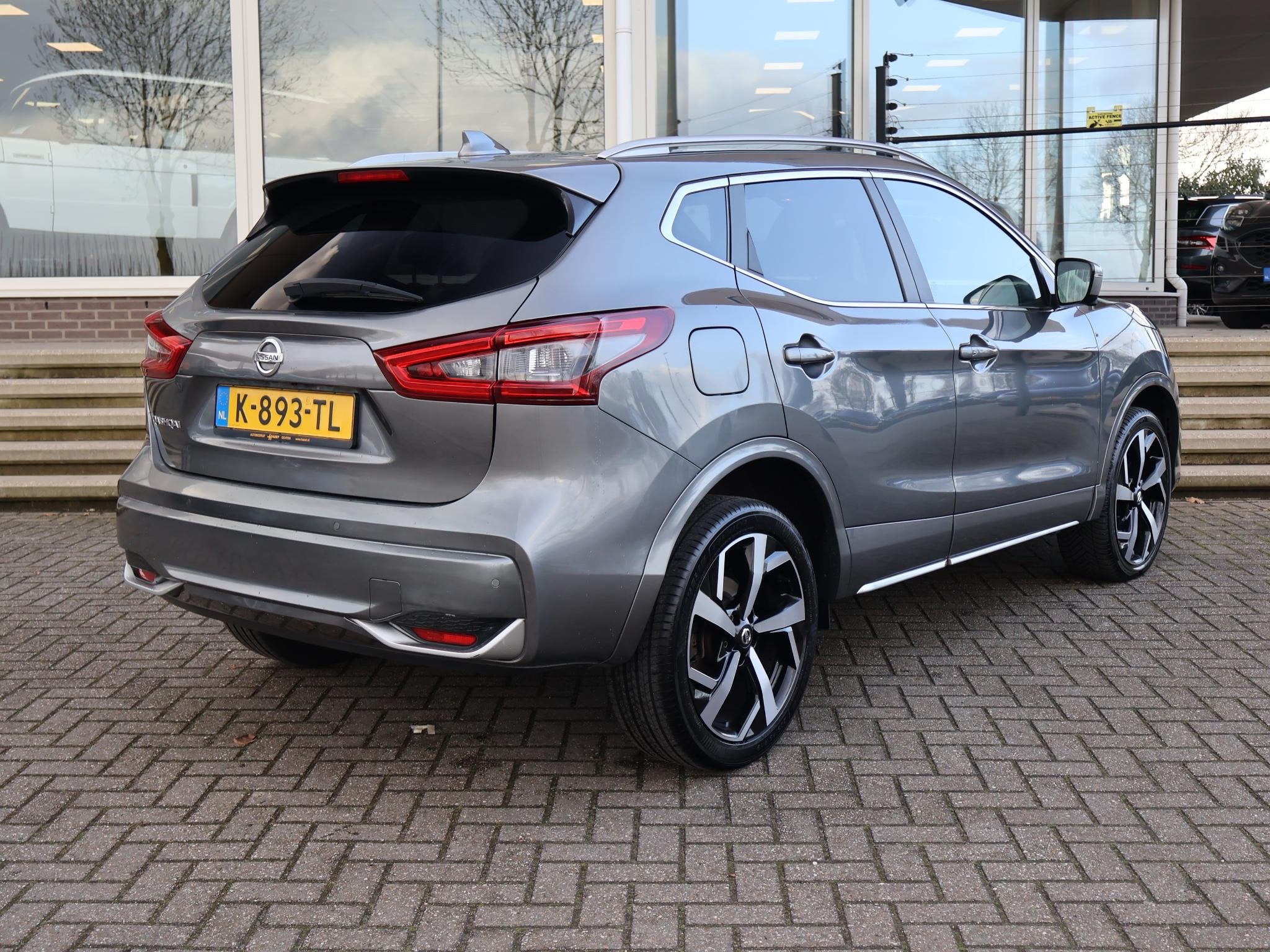 Nissan Qashqai 1.3 DIG-T TEKNA+ PANORAMA | LEDER | 360 CAMER, Voorwielaandrijving, 687 kg, Gebruikt, Euro 6