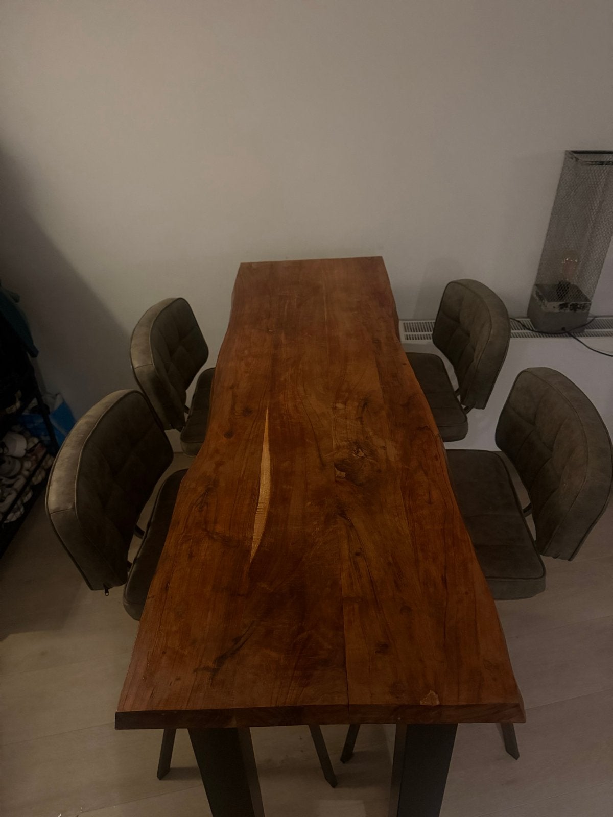 Robuuste houten bartafel met 4 stoelen, Ophalen, 50 tot 100 cm, Zo goed als nieuw, 150 tot 200 cm