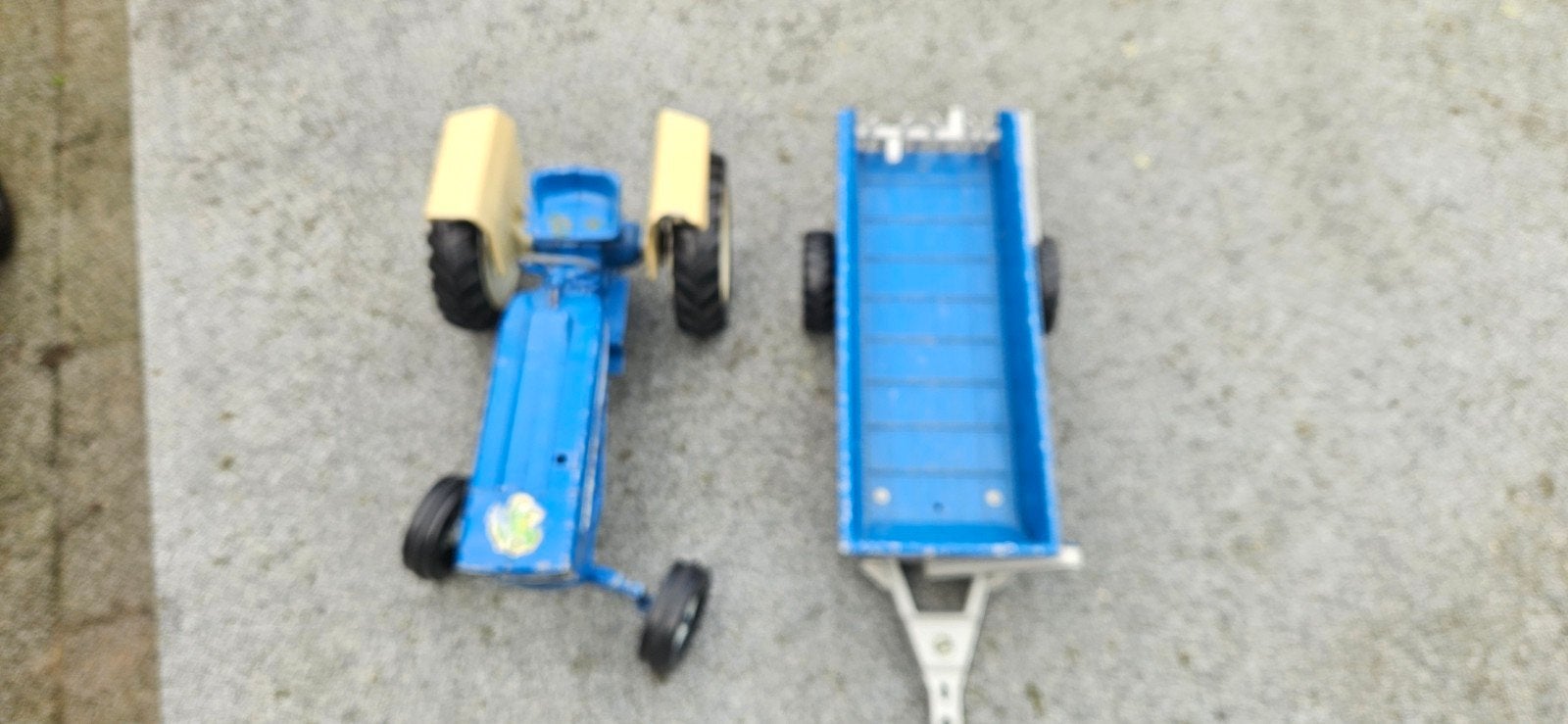 Ertl, ford 4600 met stalmeststrooier, Ophalen of Verzenden