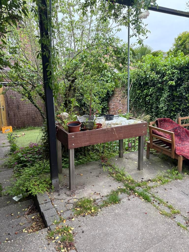 Moestuinbak van hout en metaal, Ophalen of Verzenden, Gebruikt, Kweekbak