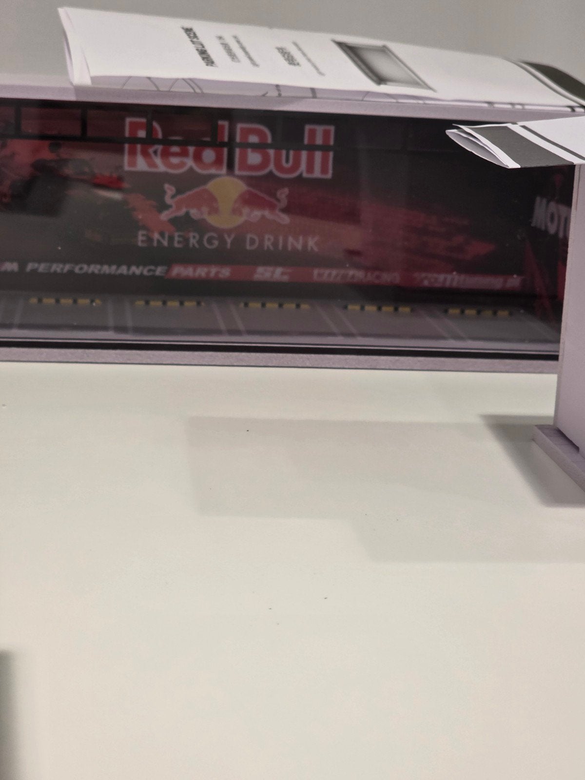 Diverse Garages met Verlichting en Plexiglas Afsluitbaar, Overige merken, 1:50 of kleiner, Auto, Onbekend