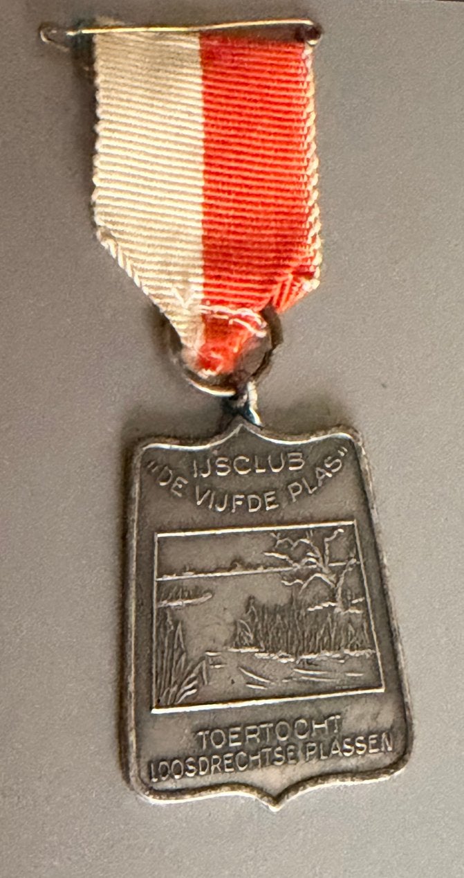 Medaille IJsclub de Vijfde Plas Toertocht Loosdrechtse Plas, Ophalen of Verzenden, Overige materialen, Nederland