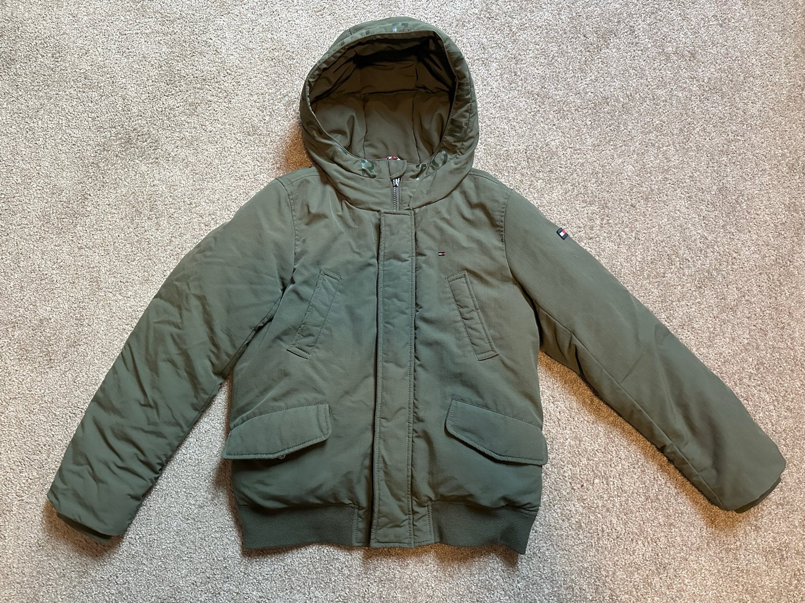 Tommy Hilfiger winterjas maat 152 - Zo goed als nieuw, Ophalen of Verzenden, Zo goed als nieuw, Overige maten, Groen