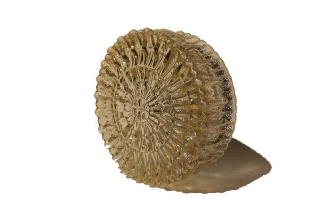 Vintage goudluster plafondlamp met reliëfglas - Plafonnière, Ophalen of Verzenden, Gebruikt, Glas, Brutalist – MCM – Mid century modern