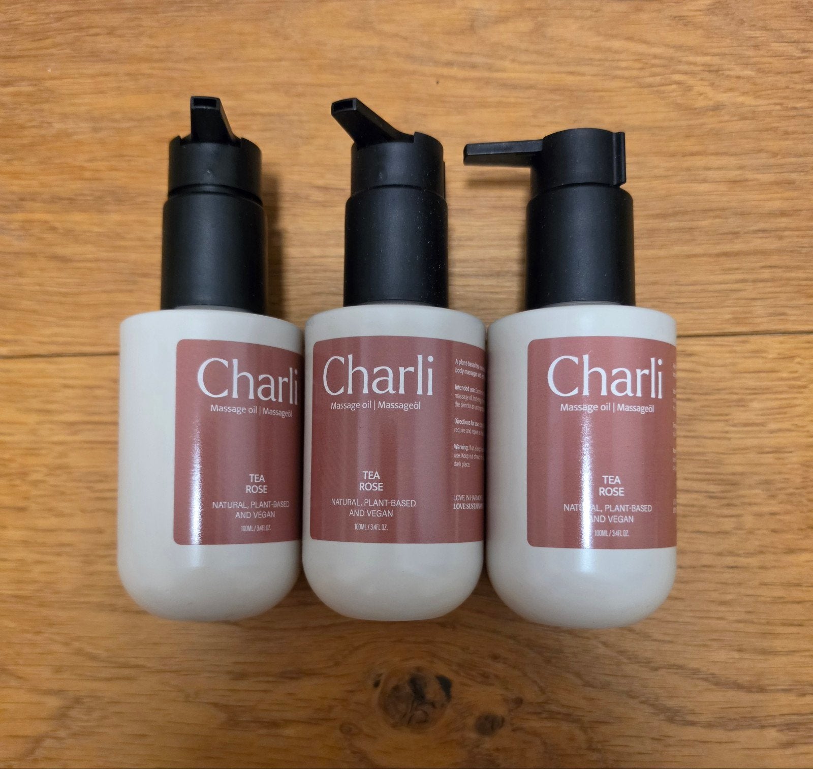 Nieuw!  Charli Massage olie (€10,95)
Een luxe olie., Ophalen of Verzenden, Nieuw, Gehele gezicht