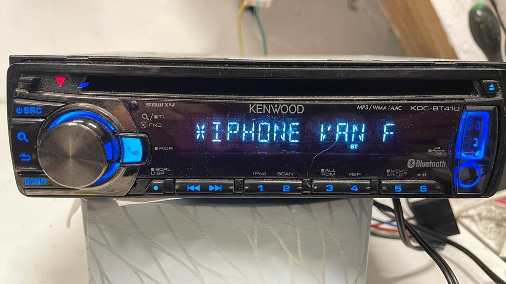 Kenwood KDC-BT41U Autoradio met Bluetooth (defect), Ophalen, Gebruikt