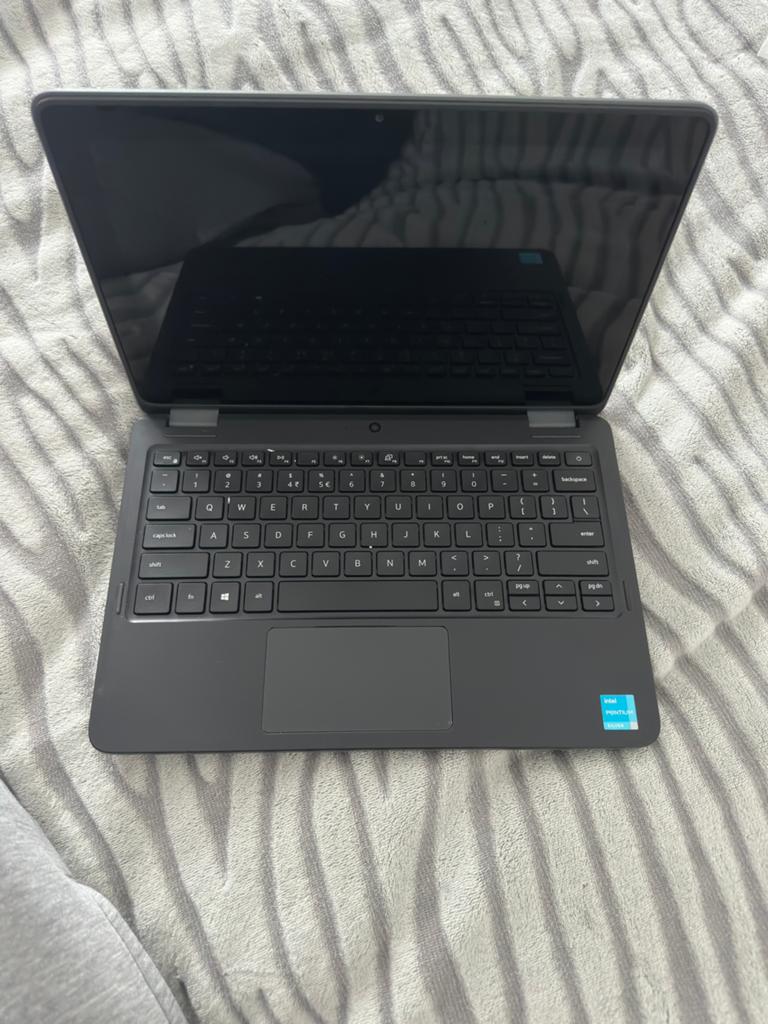 Dell laptop touchscreen, Computers en Software, Chromebooks, Ophalen, 4 GB of minder, Touchscreen, Zo goed als nieuw