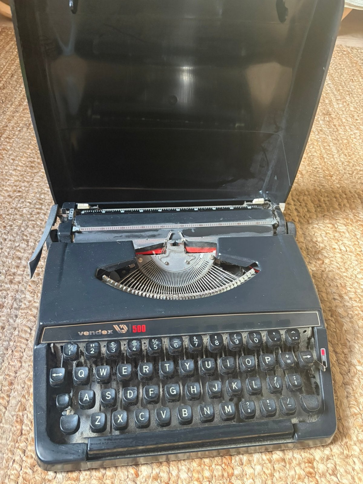 Vendex 500 zwarte typemachine met koffer, Ophalen, Gebruikt
