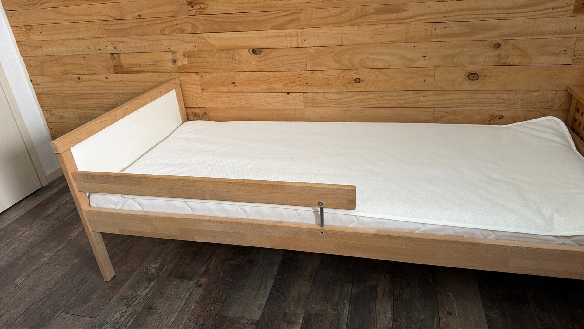 Ikea Juniorbed, Kinderen en Baby's, Ophalen, 70 tot 85 cm, 140 tot 160 cm, Zo goed als nieuw