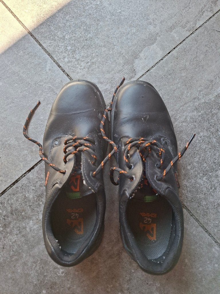 Werkschoenen, Ophalen, Zo goed als nieuw