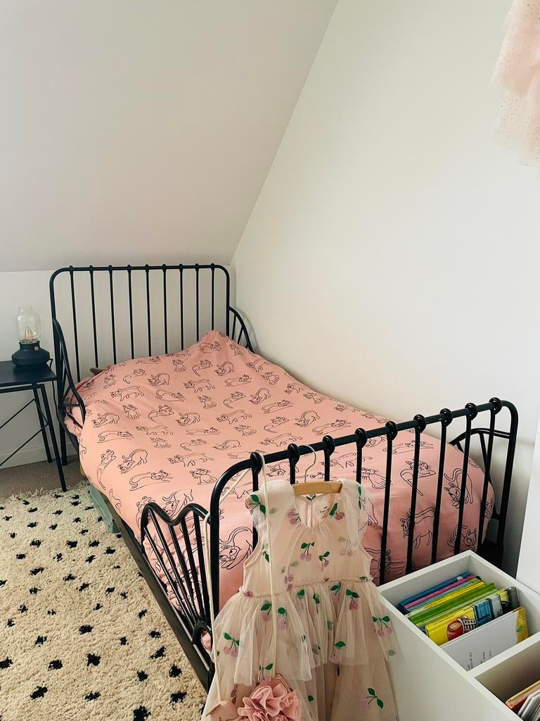 Ikea Minnen Meegroeibed Zwart, Ophalen, 70 tot 85 cm, Zo goed als nieuw, Matras