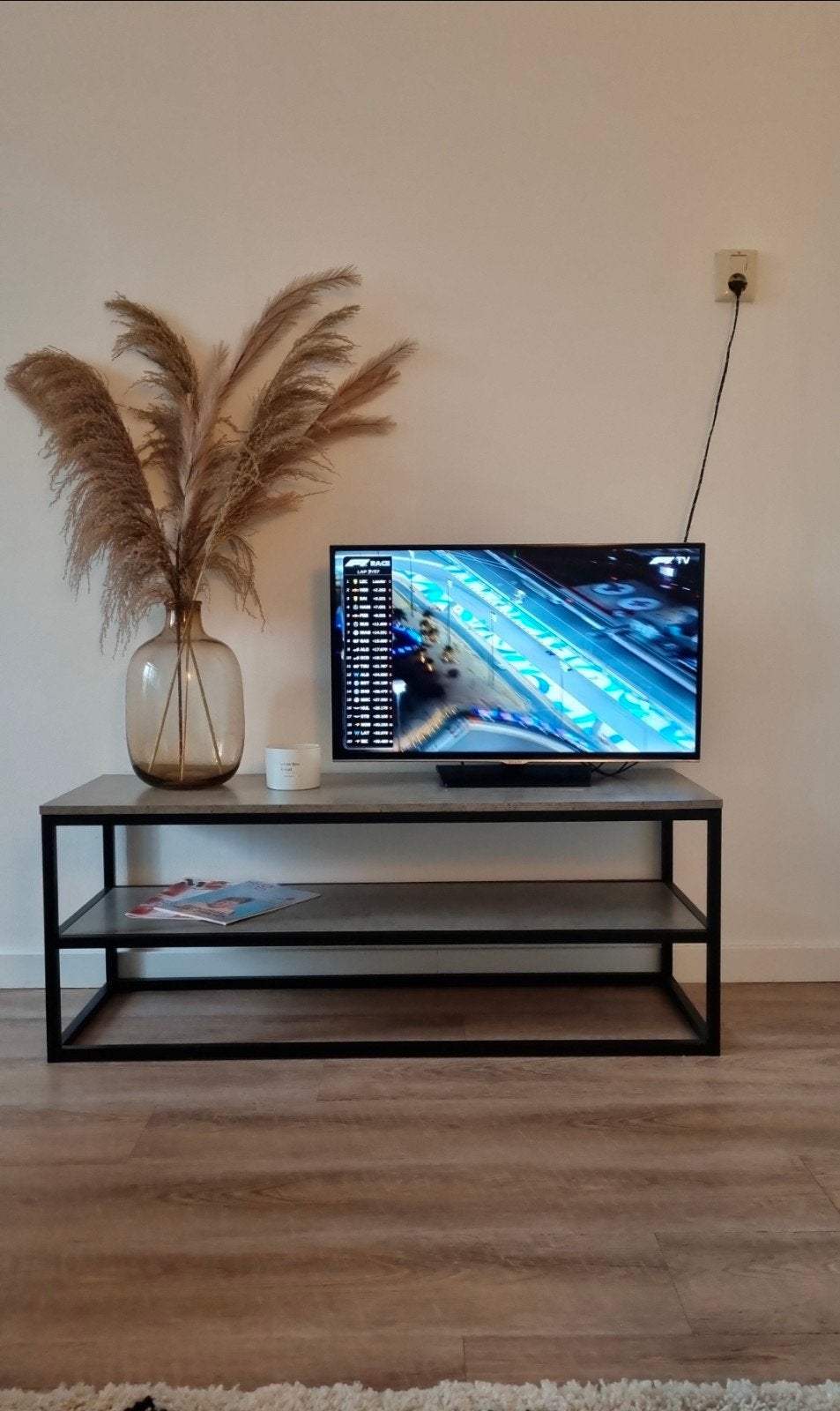 TV meubel betonlook, zo goed als nieuw