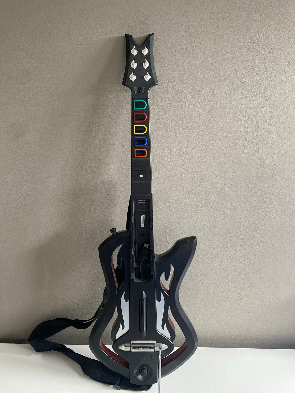Guitar Hero Warriors of Rock Wii met gitaar, Ophalen of Verzenden, Zo goed als nieuw, Met 1 controller, Met games