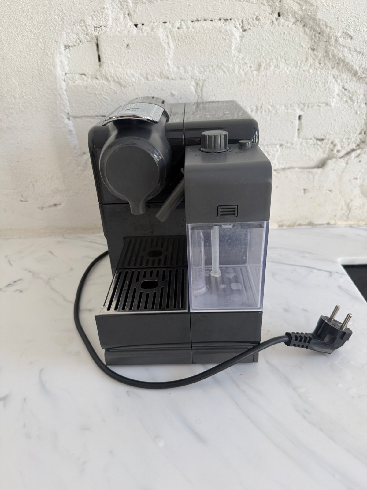 Nespresso DeLonghi Lattissima Touch, Ophalen, Zo goed als nieuw, 1 kopje, Combi