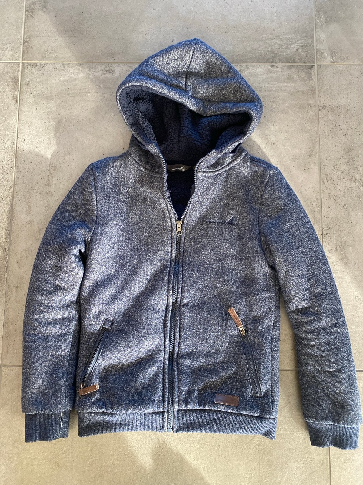 Mountain Peak jongensvest met capuchon en teddy voering, Ophalen of Verzenden, Gebruikt, Jongen, Trui of Vest