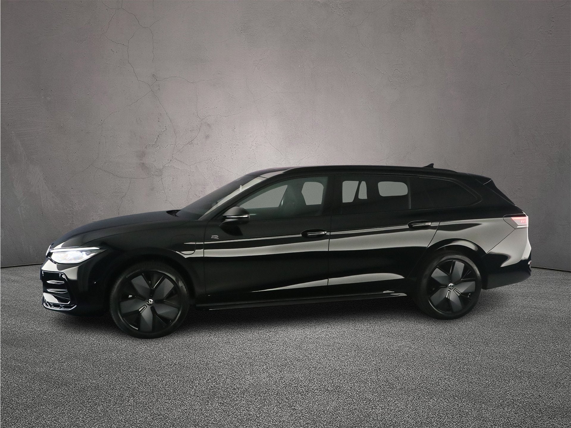 Volkswagen Passat Variant, Auto's, Euro 6, 4 cilinders, 2000 kg, Zwart