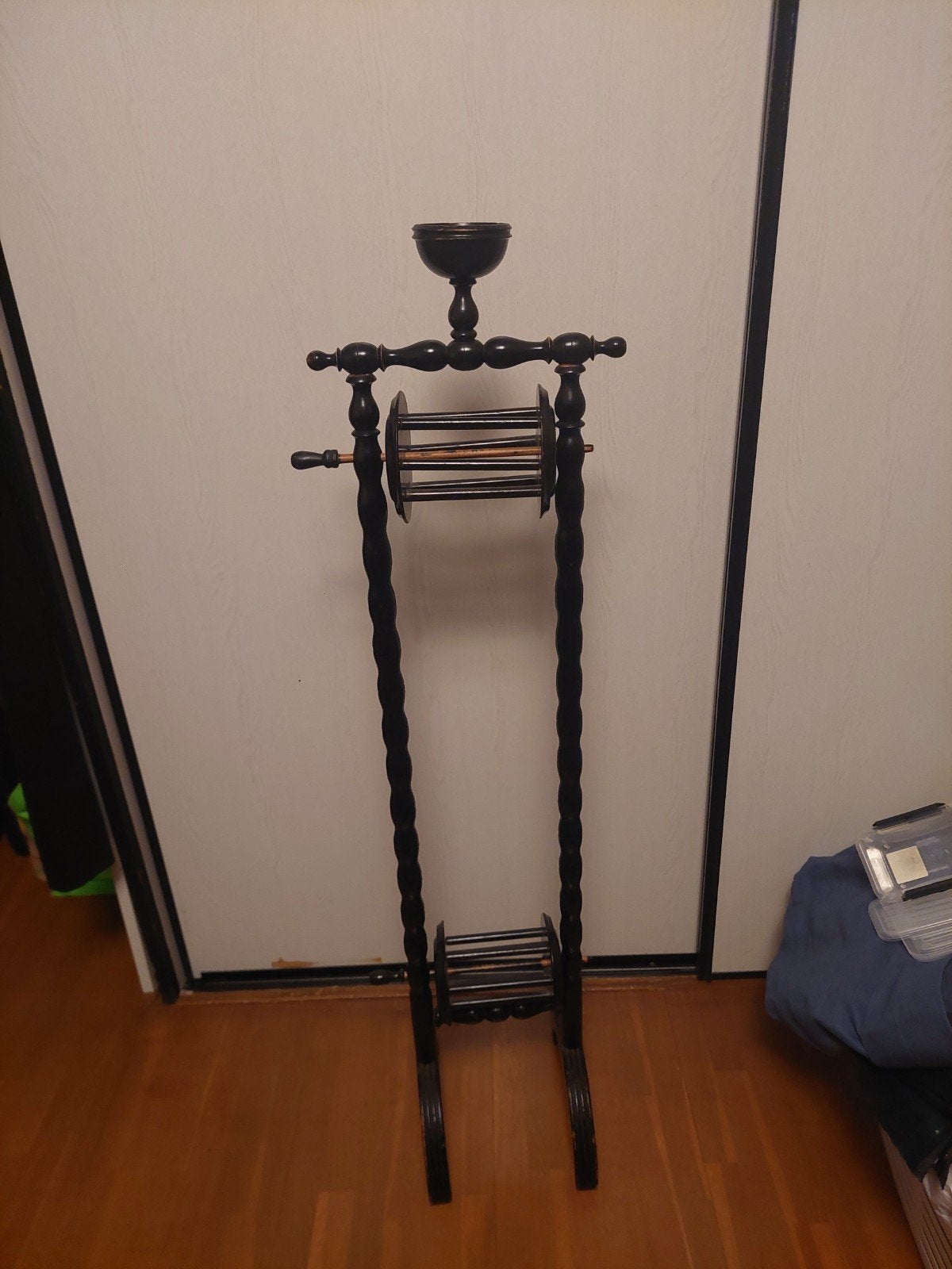 Antieke houten garenwinder / wolwinder, Ophalen