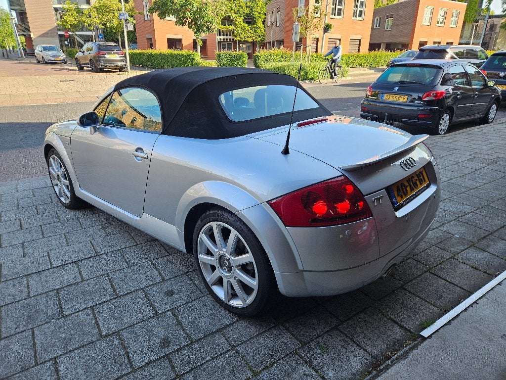 Audi TT Roadster 1.8 5V Turbo Quattro 225 PK 2000 Grijs, foto 11