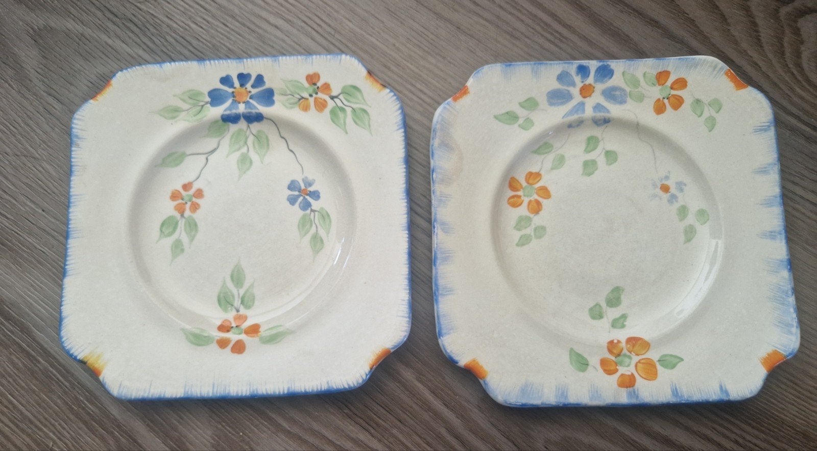 Set van 2 vintage vierkante borden met bloemmotief, Ophalen of Verzenden