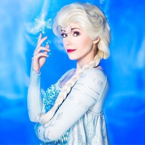Een sprookjes feest met Anna en Elsa, Ophalen, Nieuw