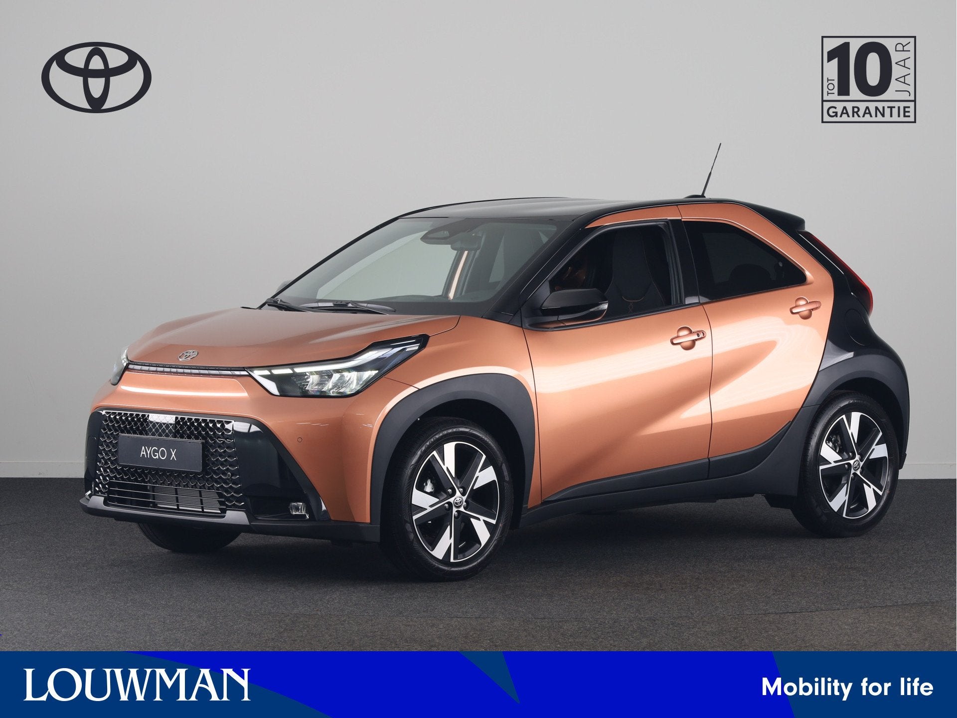 Toyota Aygo X Hybrid 115 pulse | Parkeer Sensoren voor en ac, Auto's, Stof, Parkeersensor, Zwart, 4 stoelen