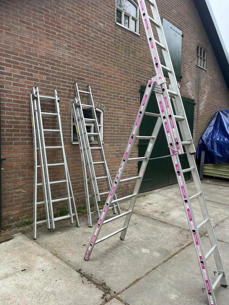 3 Delige aluminium uitschuif ladder 9 treden hoogte  5.15m, Ophalen, Gebruikt, Ladder, Opvouwbaar of Inschuifbaar