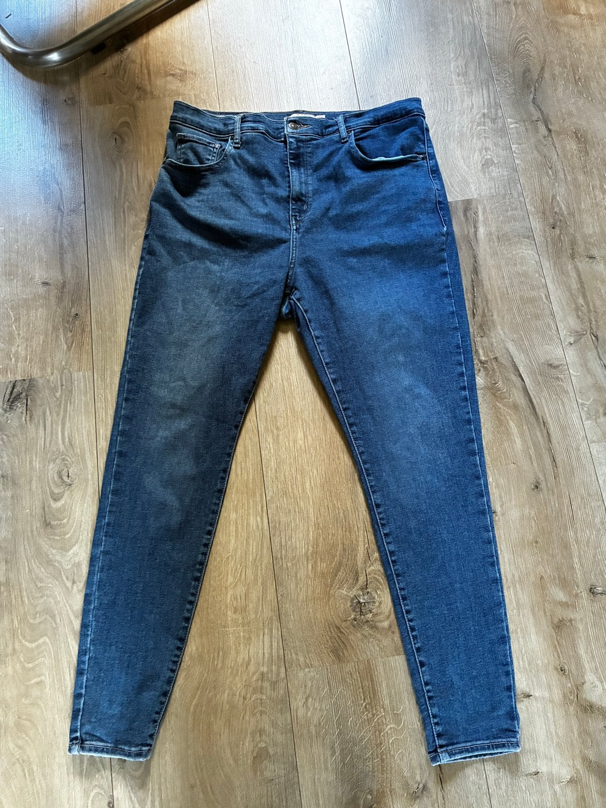 Levi's Mile High Super Skinny Jeans - Maat 14W, Ophalen of Verzenden, Zo goed als nieuw, Blauw, Overige jeansmaten