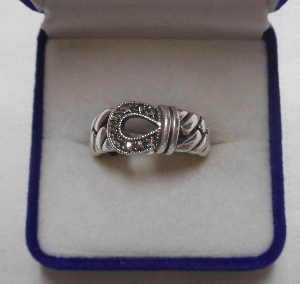 Zilveren ring met markasiet steentjes maat 18 nr.983, Sieraden, Tassen en Uiterlijk, Ringen, 18 tot 19, Verzenden, Zo goed als nieuw