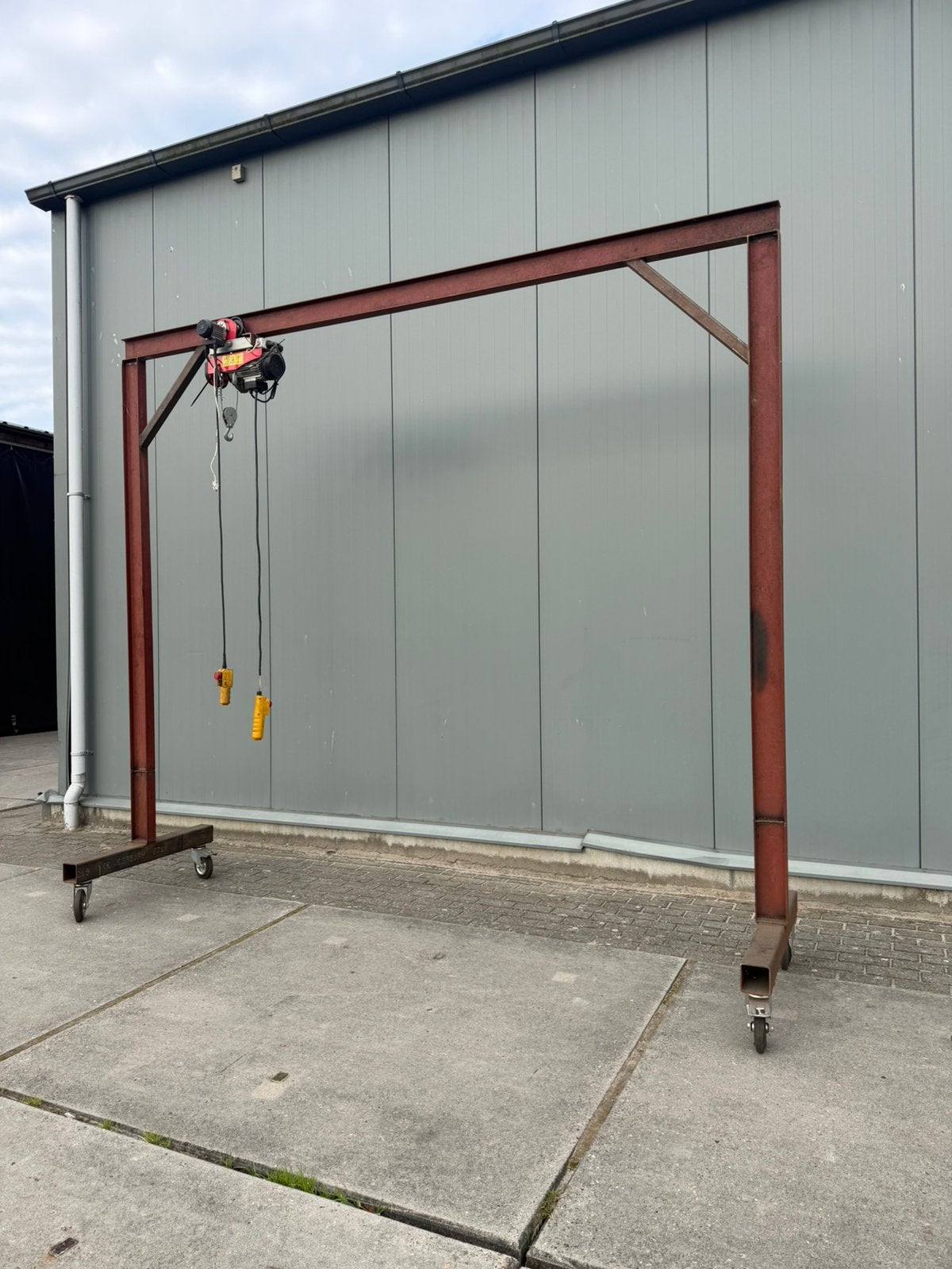 Portaal kraan met elektrische lier 400 kg, Doe-het-zelf en Verbouw, Ophalen, Gebruikt, Elektrisch