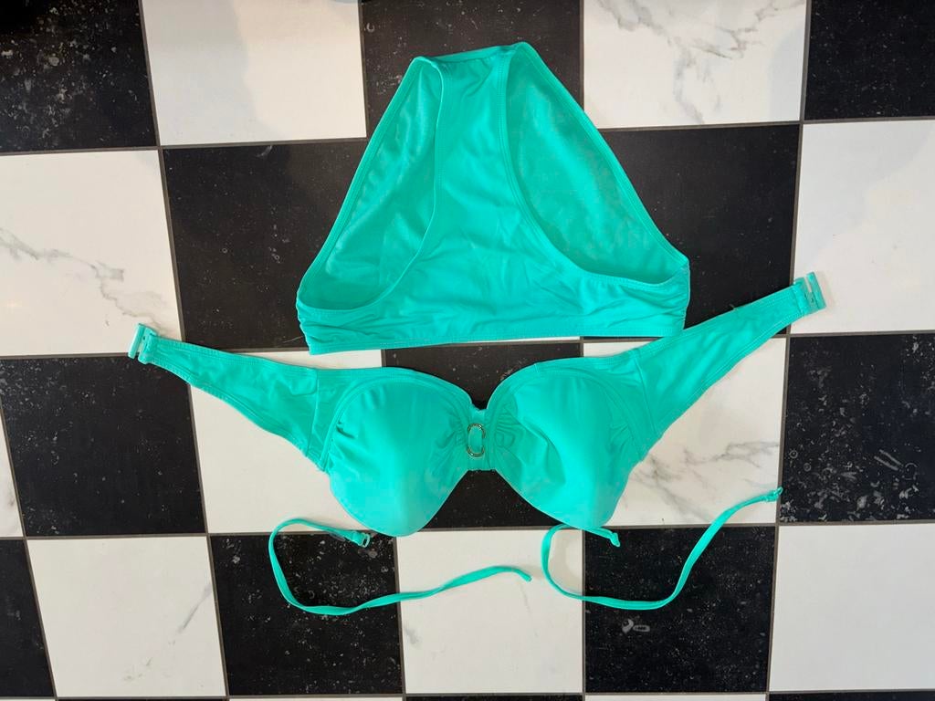 Livera bikini, broekje L, top 40 D/E, Kleding | Dames, Badmode en Zwemkleding, Ophalen of Verzenden, Zo goed als nieuw, Groen
