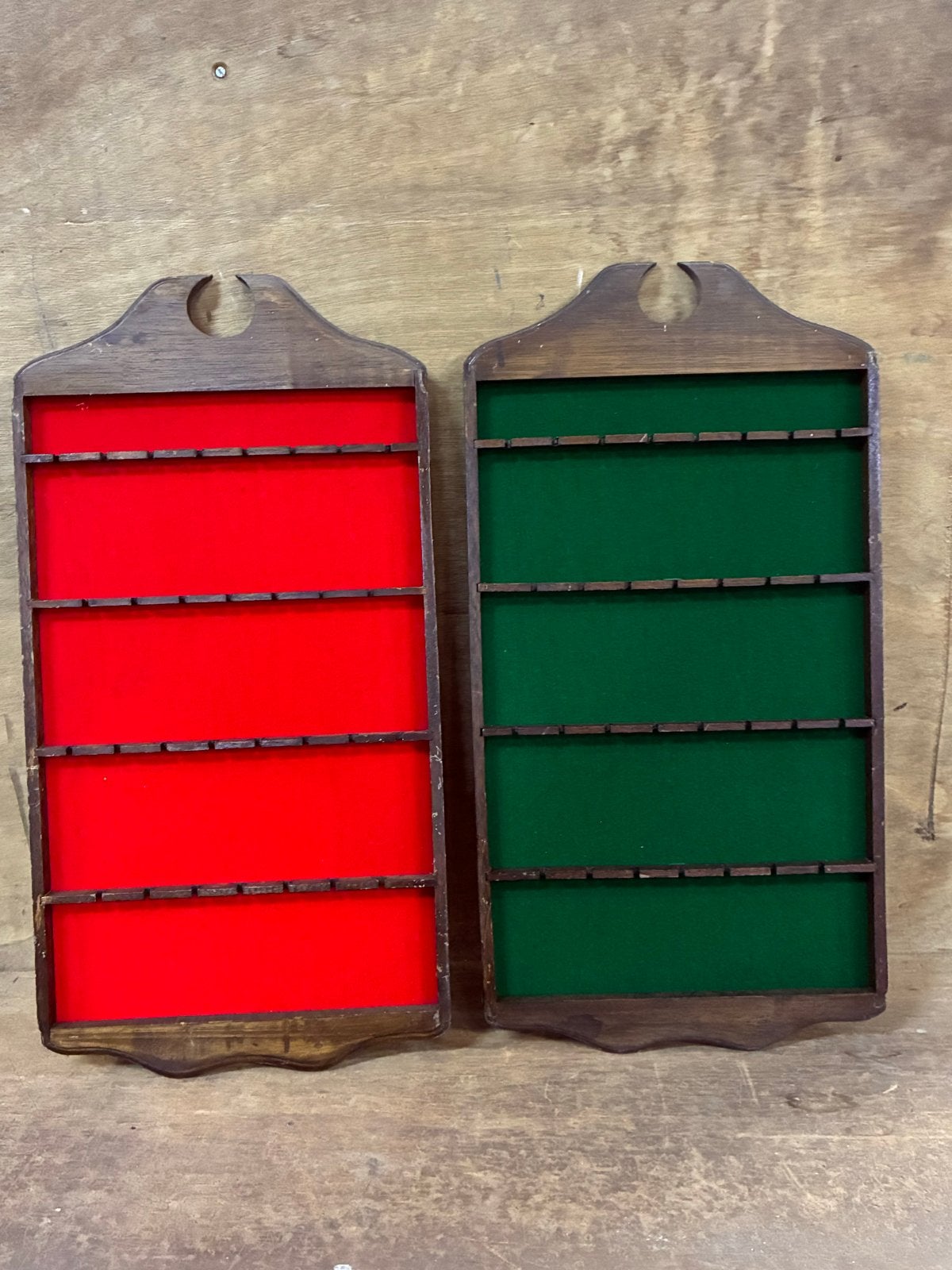 Set van 2 vintage lepelrekken - rood en groen vilt., Ophalen