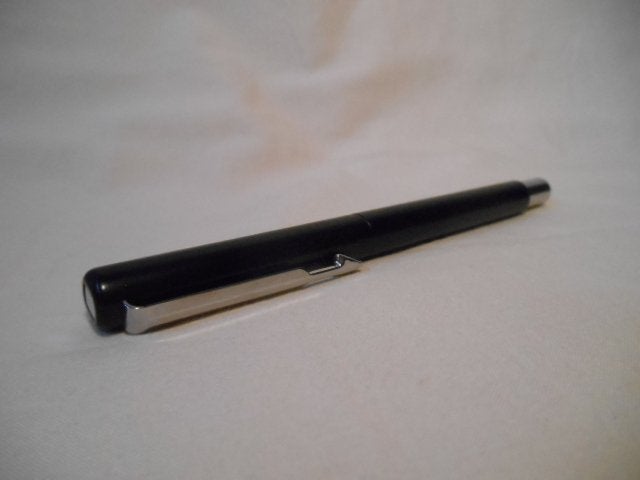 Zwarte PARKER Vector Rollerball, gebruikt + nieuwe vulling, Ophalen of Verzenden, Gebruikt, Overige typen, Parker