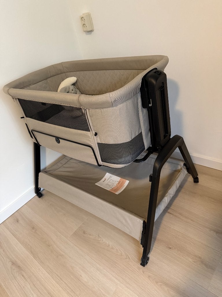 Qute Co-Sleeper Q-Breez Plus Mild Taupe, Ophalen, Zo goed als nieuw, Minder dan 140 cm, Minder dan 70 cm