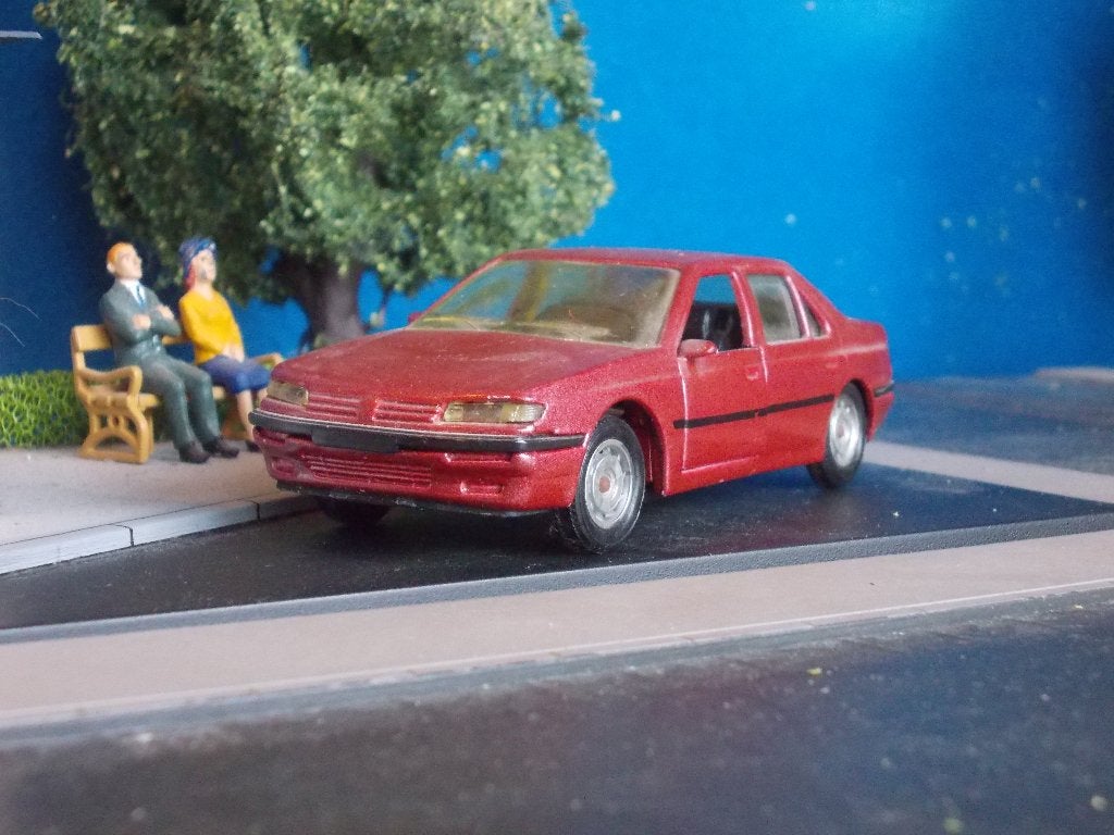 1/43 Peugeot 605 - Solido ( geen Hachette ), Hobby en Vrije tijd, Modelauto's | 1:43, Ophalen of Verzenden, Zo goed als nieuw