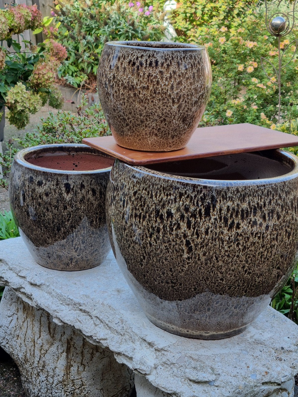 set van 3 bolle bloempotten voor buiten, Tuin en Terras, Ophalen, Steen, Rond, Zo goed als nieuw