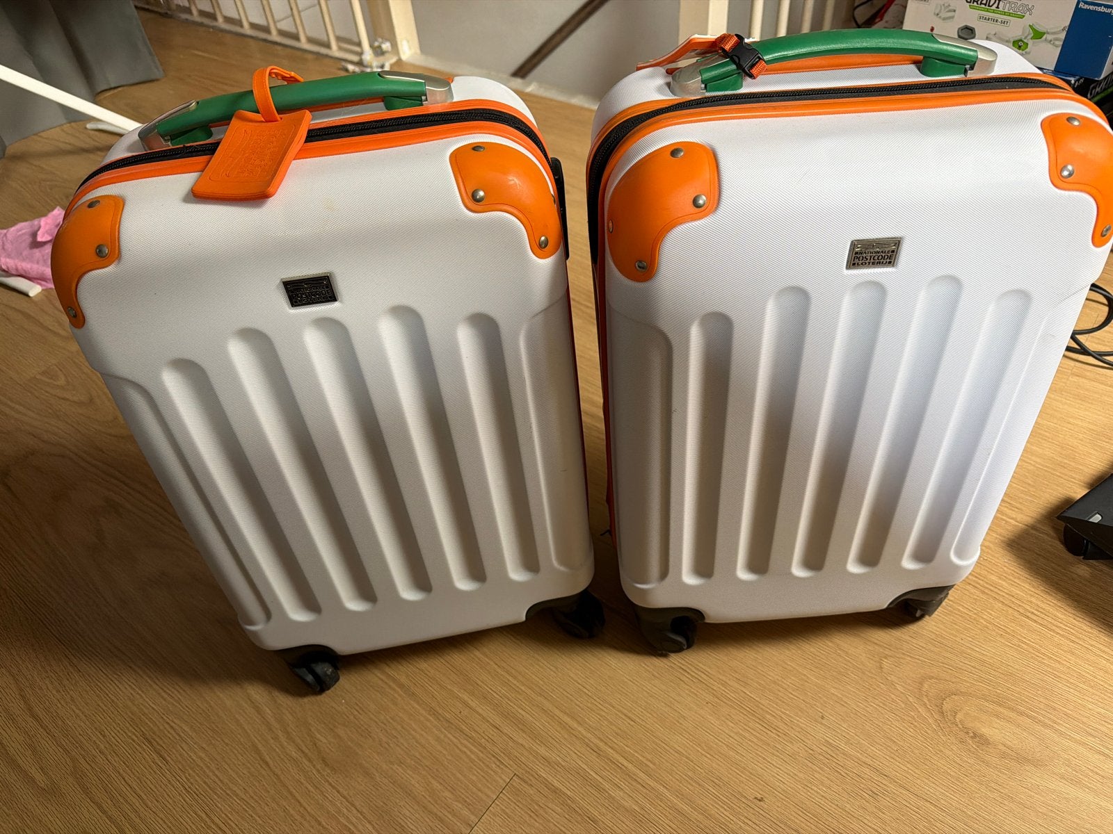 Postcode Loterij Koffers - Set van 2, Sieraden, Tassen en Uiterlijk, 50 tot 60 cm, Hard kunststof, Ophalen of Verzenden, Zo goed als nieuw