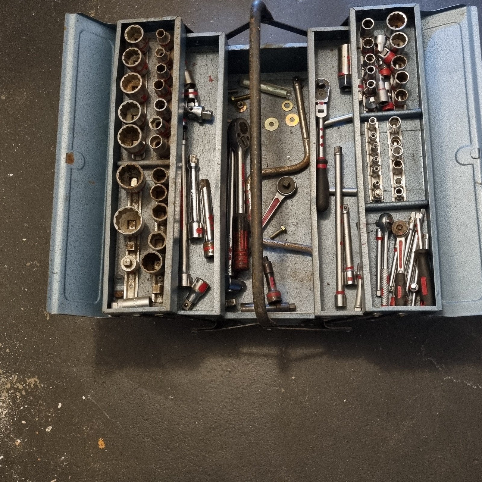 Dopsleutelset in metalen kist, Ophalen of Verzenden