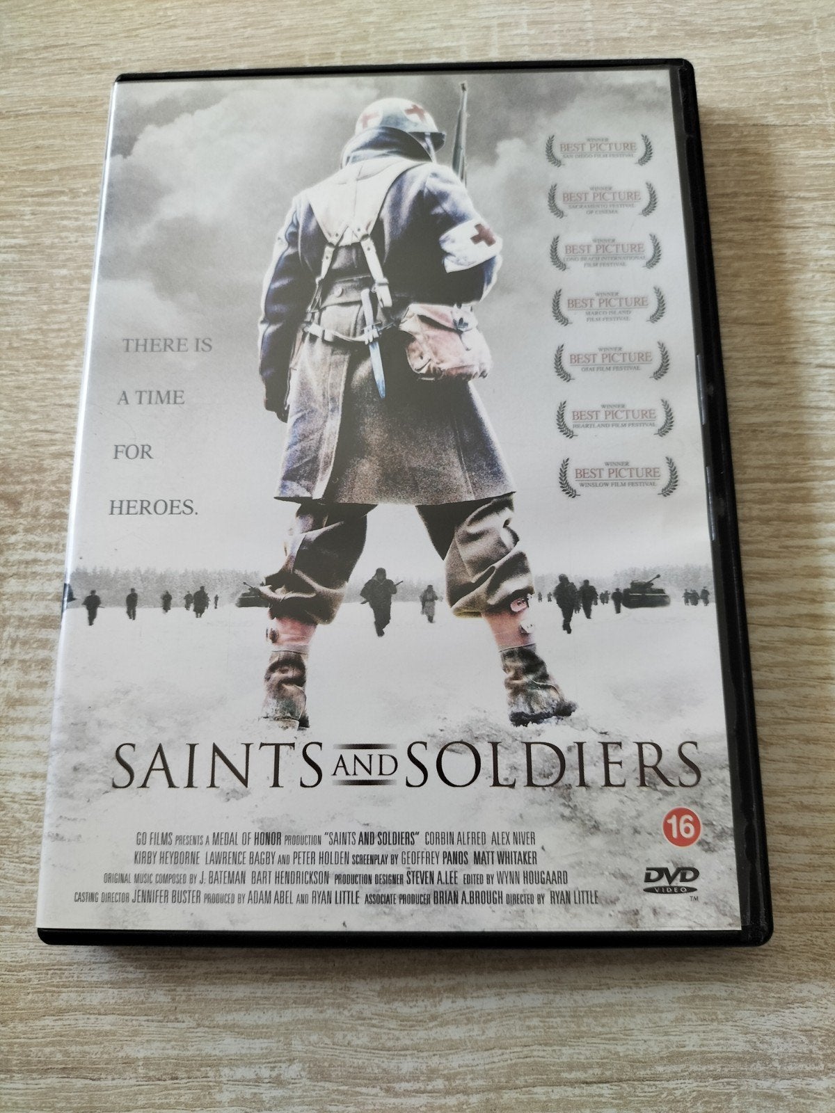Saints and soldiers, Ophalen of Verzenden