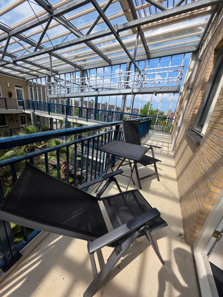 Compacte tuinset: 2 stoelen en tafel, Kunststof, Gebruikt, Tuinset, Eettafel
