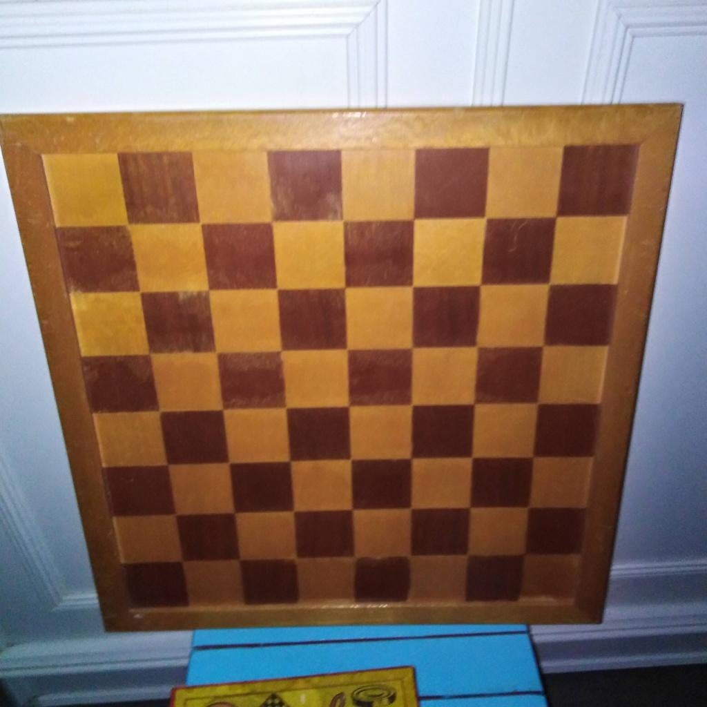 Schaak/dam bord met doosje damstenen homas spellen, Een of twee spelers, Ophalen, Gebruikt