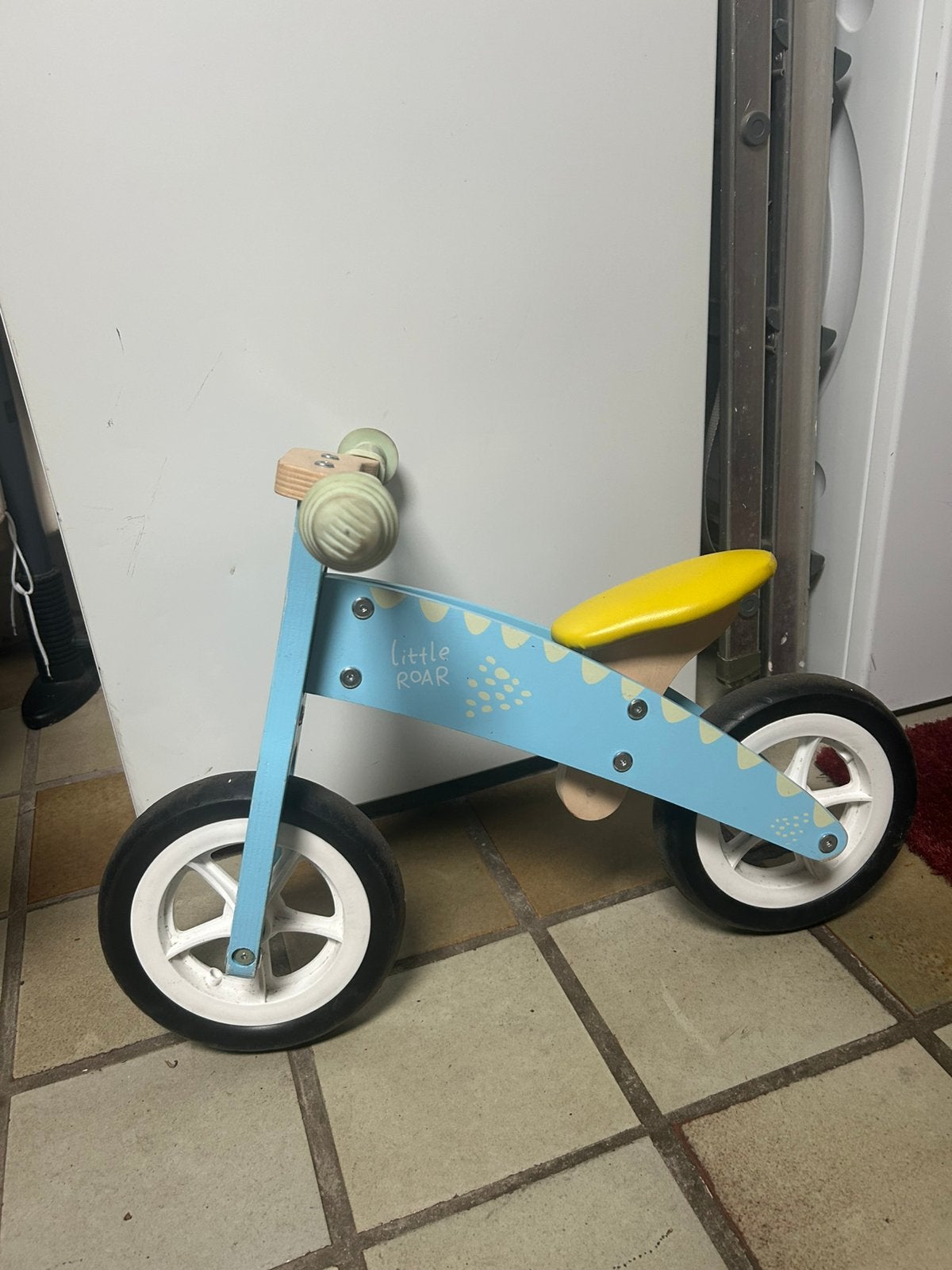 Loopfietsje tot 3 jaar, Kinderen en Baby's, Speelgoed | Buiten | Voertuigen en Loopfietsen, Ophalen, Gebruikt, Loopfiets