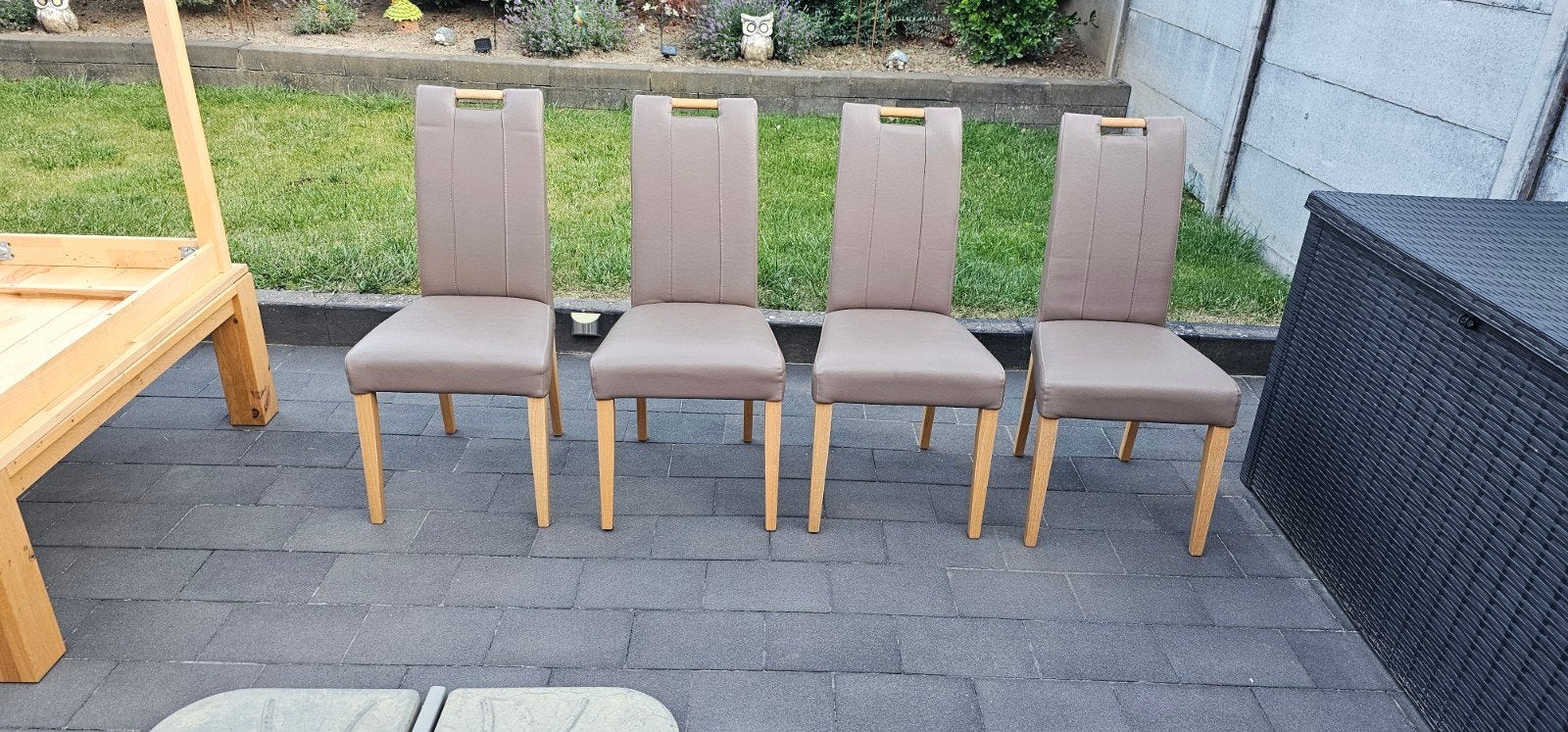 TE KOOP 4 MOOIE LEREN EETKAMER STOELEN.

OPHALEN GRAAG., Ophalen, Zo goed als nieuw, Leer, Vier