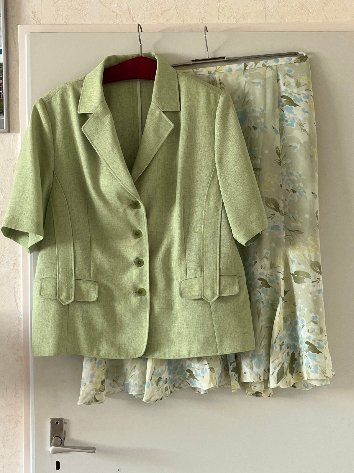 Zomers groen jasje Marcona met bloemenrok ZGAN mast 46, Maat 46/48 (XL) of groter, Ophalen of Verzenden, Zo goed als nieuw, Onder de knie