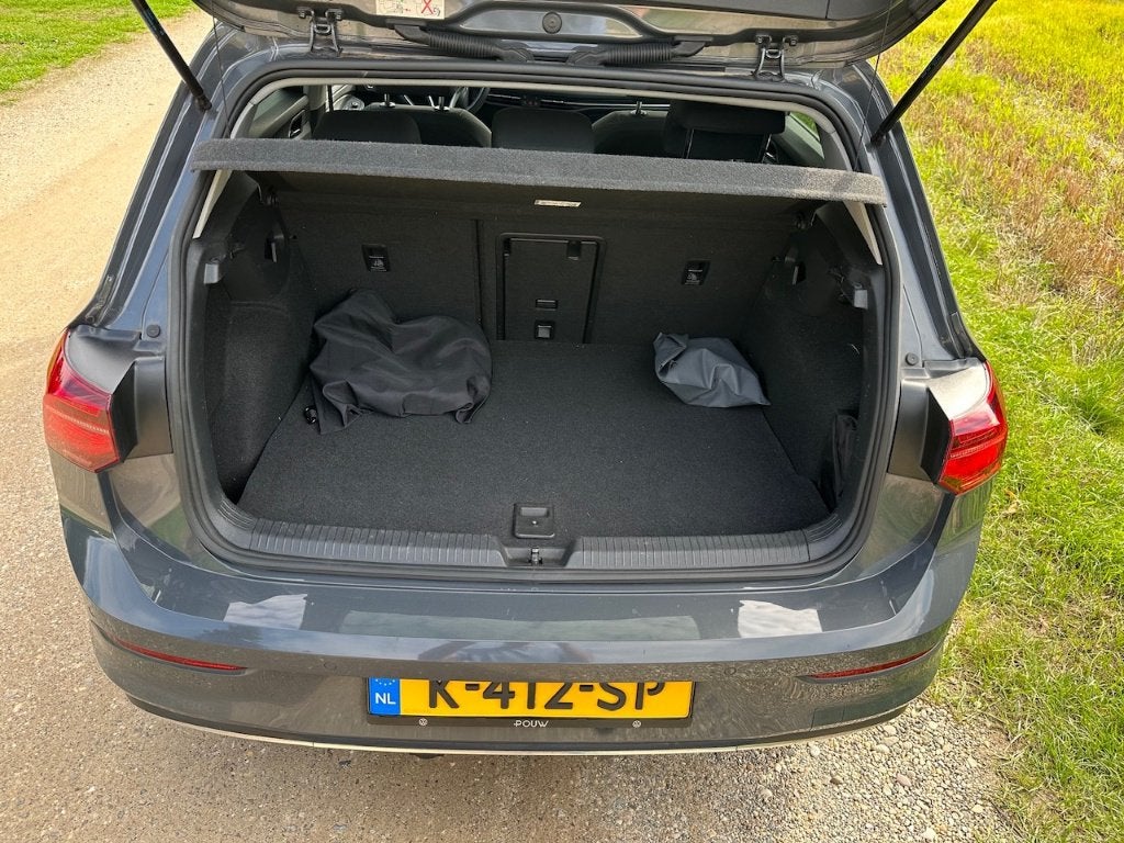 Foto 10 van Volkswagen Golf 8 eHybrid 204 pk | 2021 | Dealer onderhouden