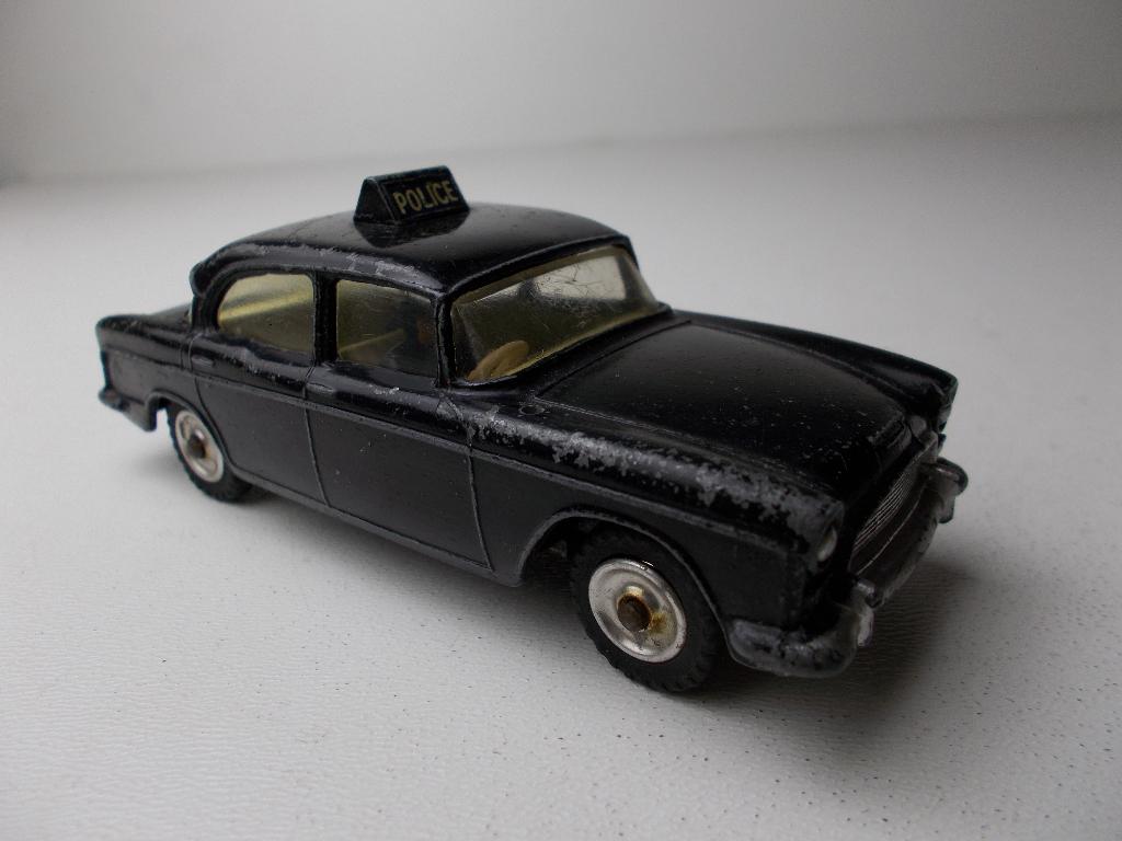 1960 Dinky Toys 256 HUMBER HAWK POLICE PATROL + FIGURE! (A)