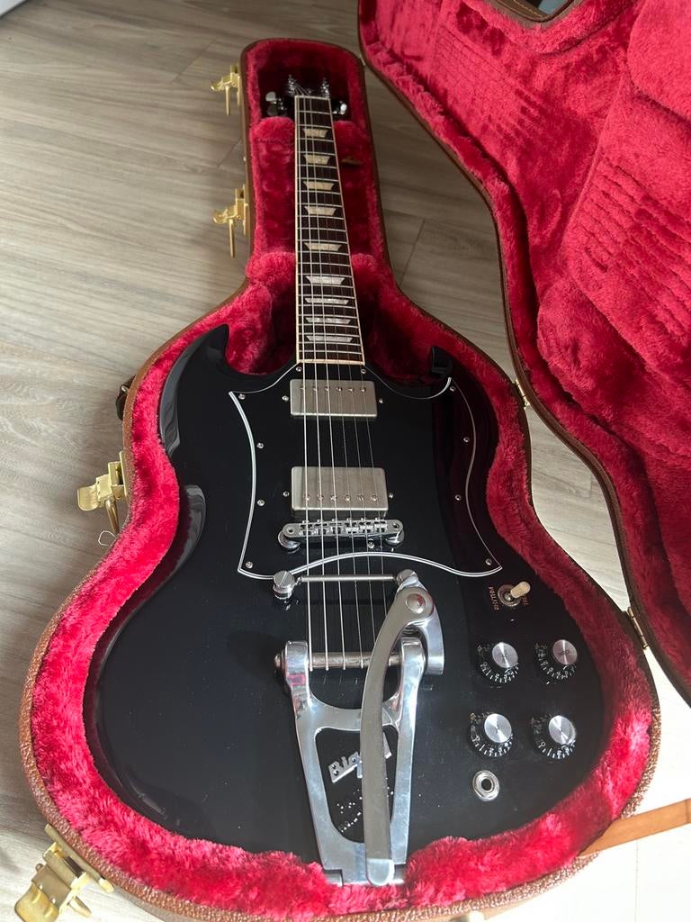 Gibson SG 2020 Ebony met upgrades en koffer, Ophalen of Verzenden, Zo goed als nieuw, Solid body, Gibson