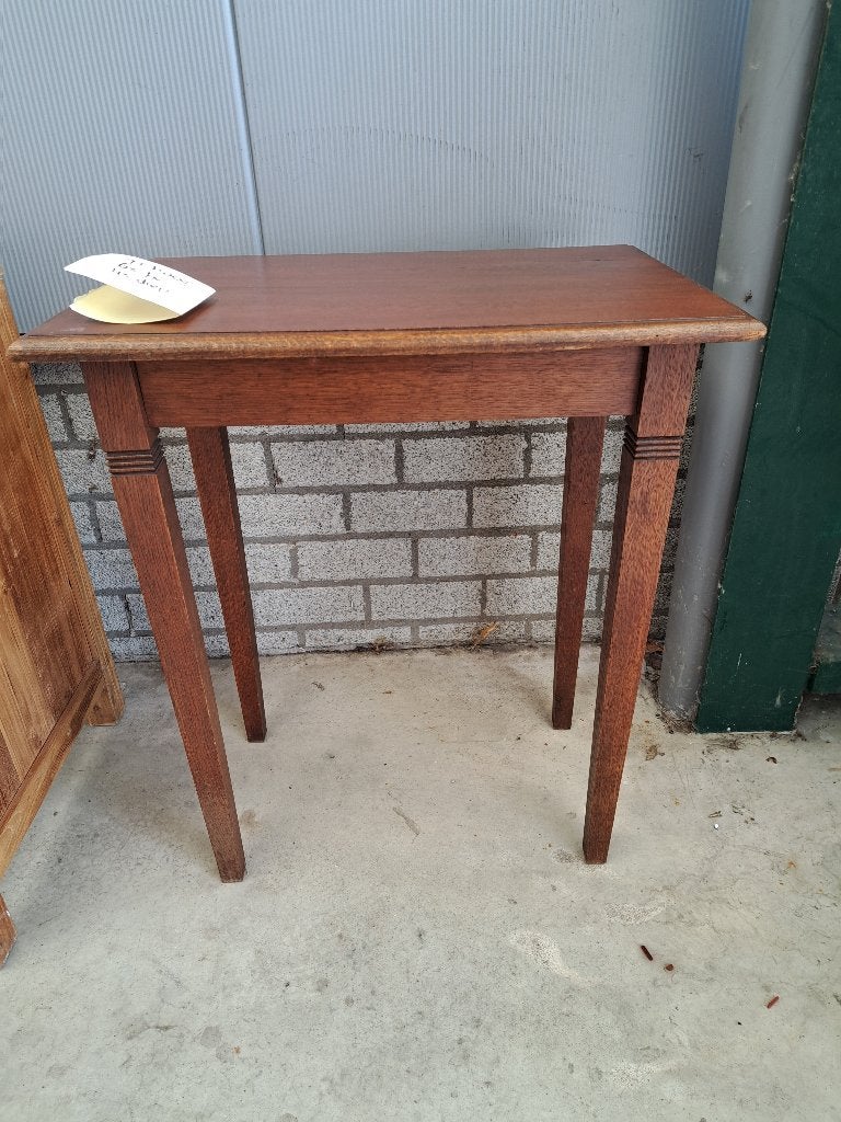 Houten Bijzettafel / Haltafel met Opbergruimte, Ophalen, Gebruikt, Klassiek, 55 tot 75 cm