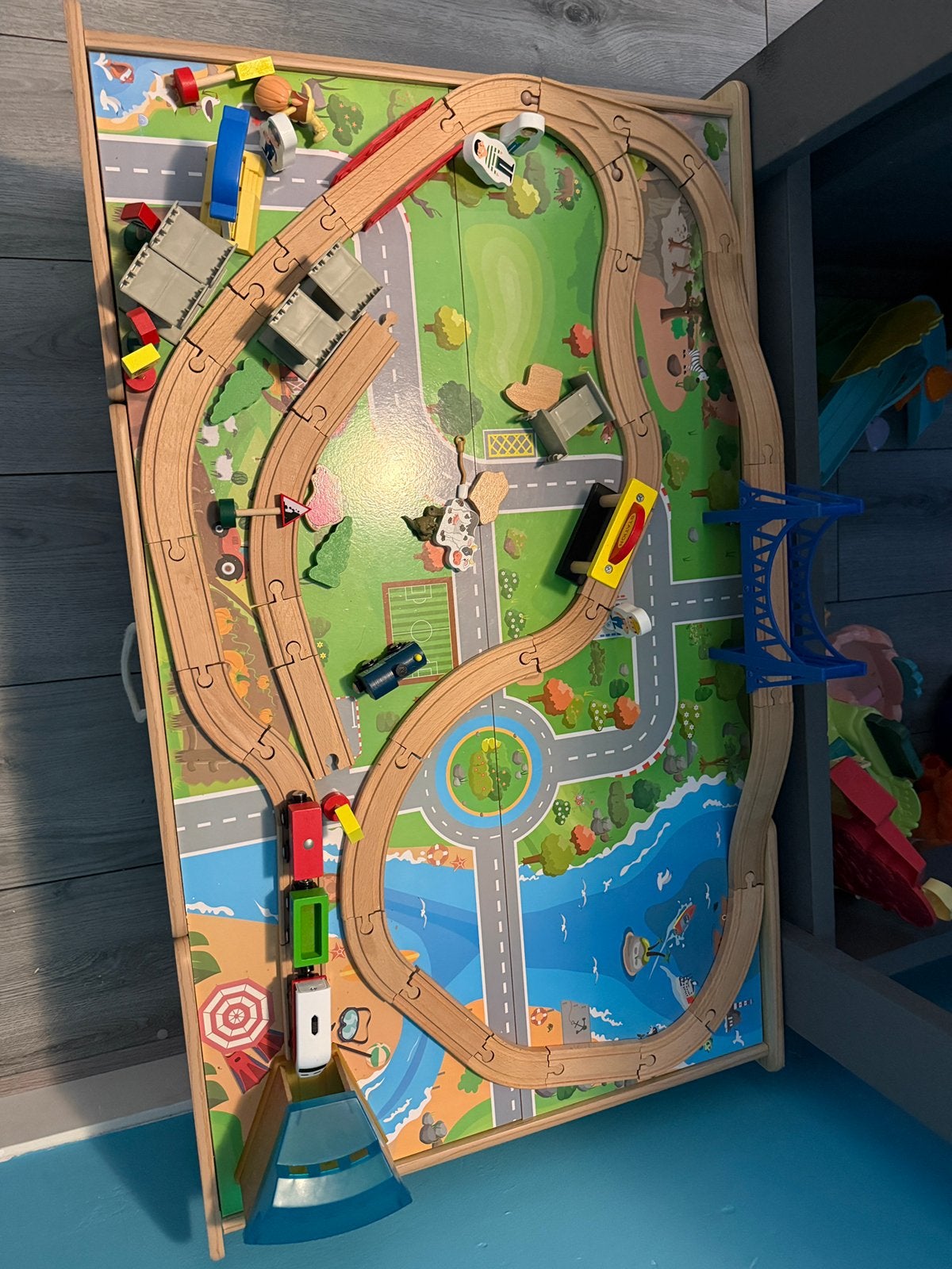 Trein tafel, Kinderen en Baby's, Ophalen, Zo goed als nieuw