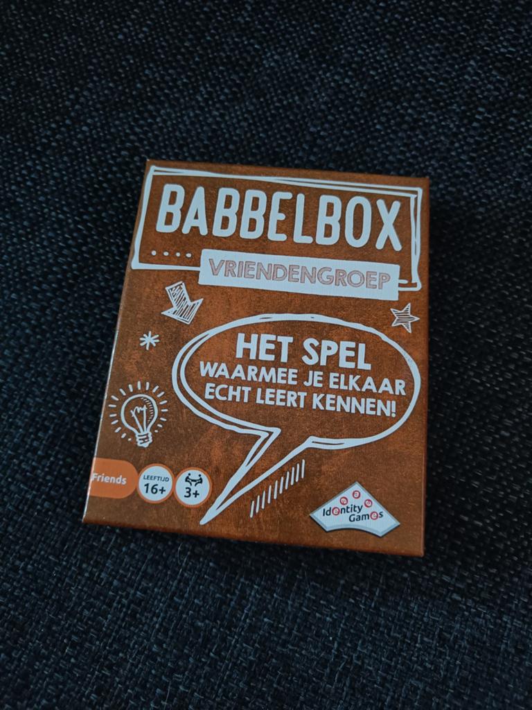 Babbelbox Vriendengroep, kennisspel, Hobby en Vrije tijd, Vijf spelers of meer, Ophalen of Verzenden, Zo goed als nieuw, Identity Games