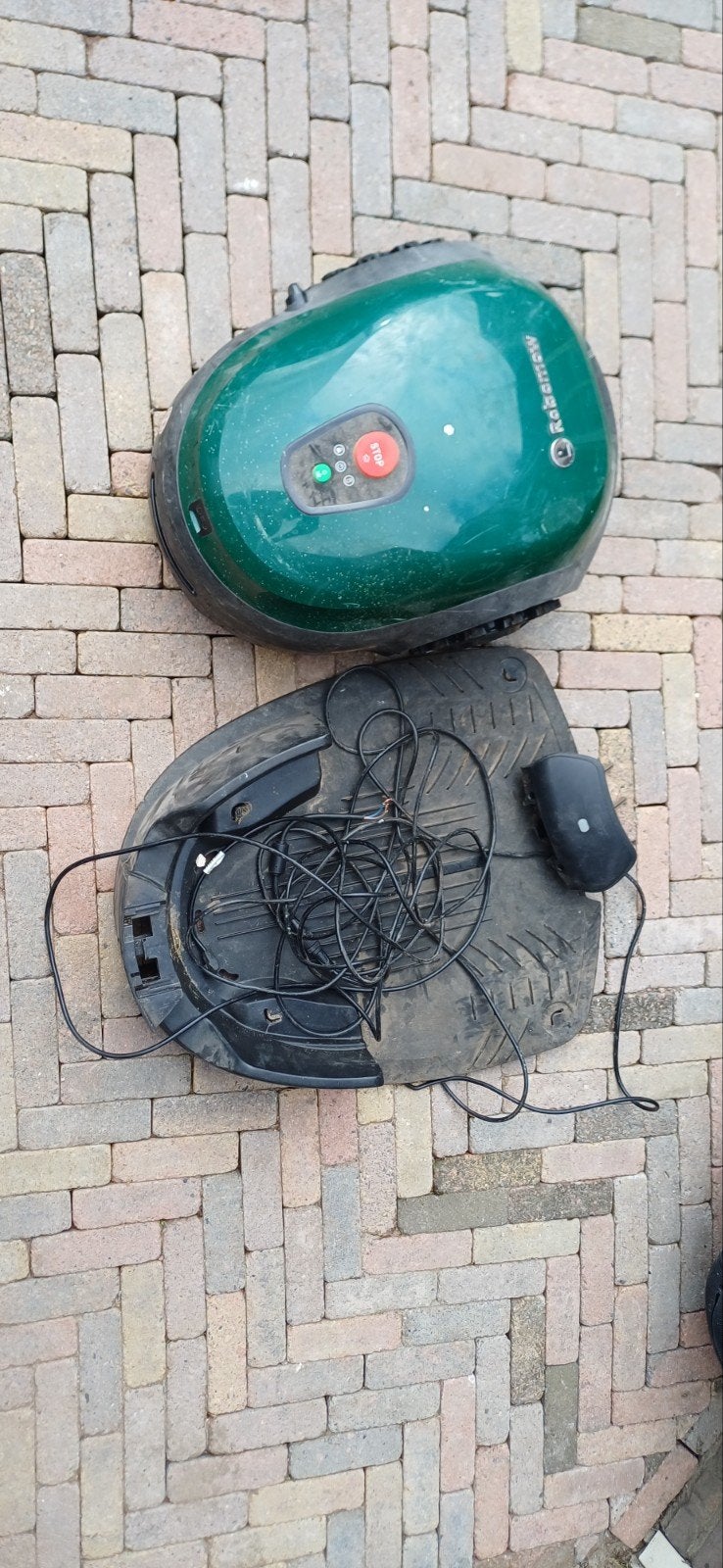 Robomow RT300 robotmaaier - Adapter ontbreekt, Tuin en Terras, Ophalen of Verzenden, Gebruikt, Accu-grasmaaier, Robomow